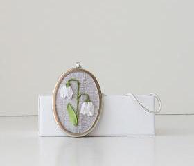 Snowdrops Necklace 